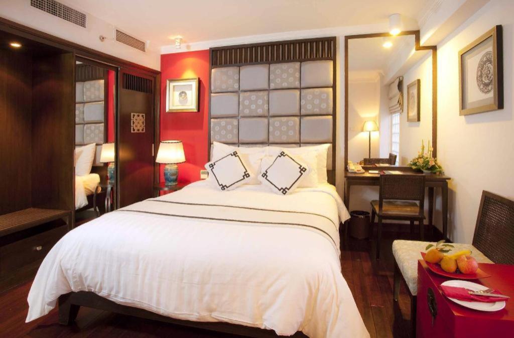 Hotel Church Boutique Hang Trong 4*